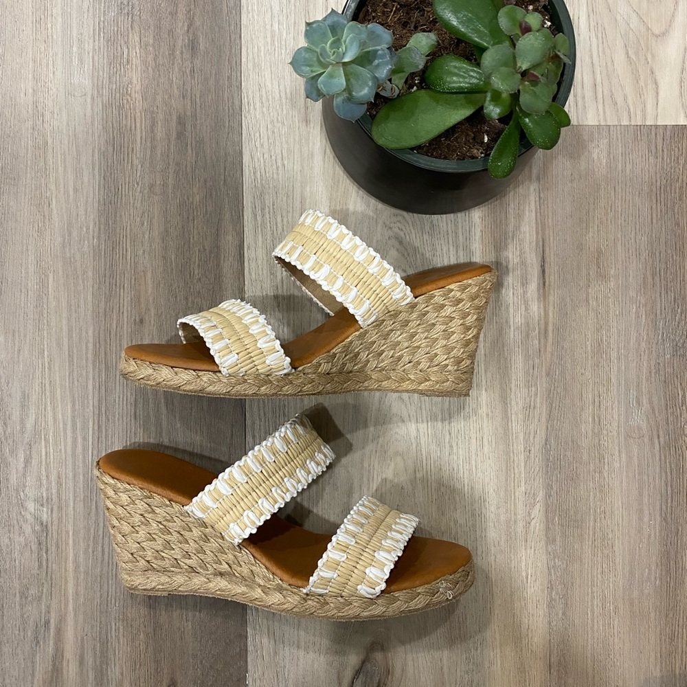 Summer wedge